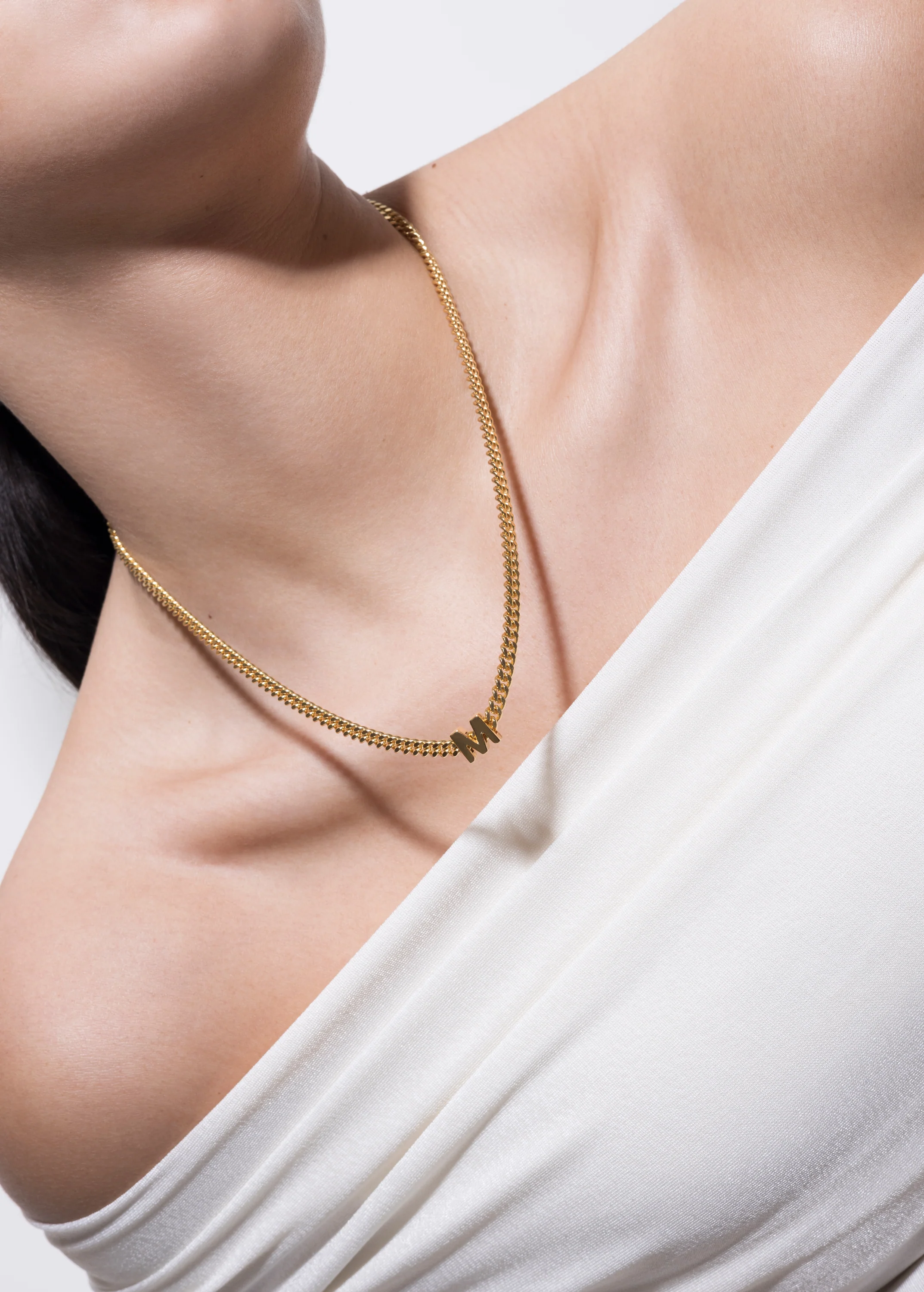 alphabet necklace with pendant M - Image 4