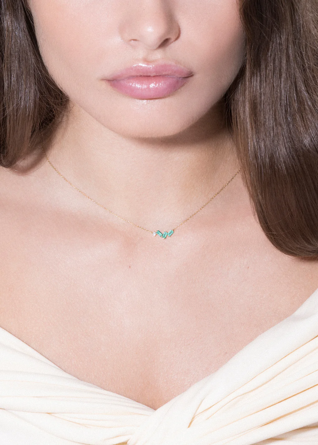emerald and diamond 18k necklace - Image 5