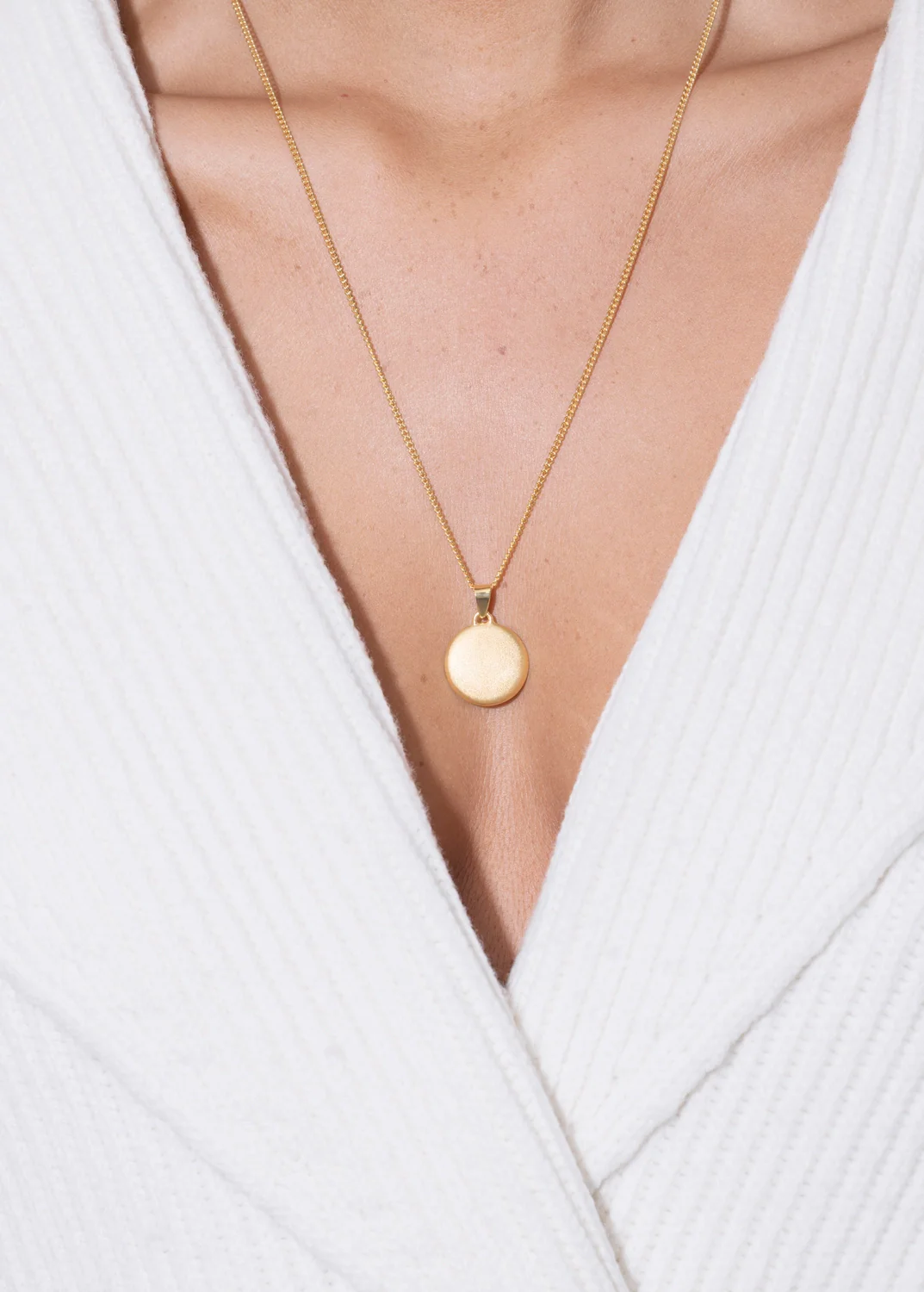 Hiro Pendant Necklace - Image 2