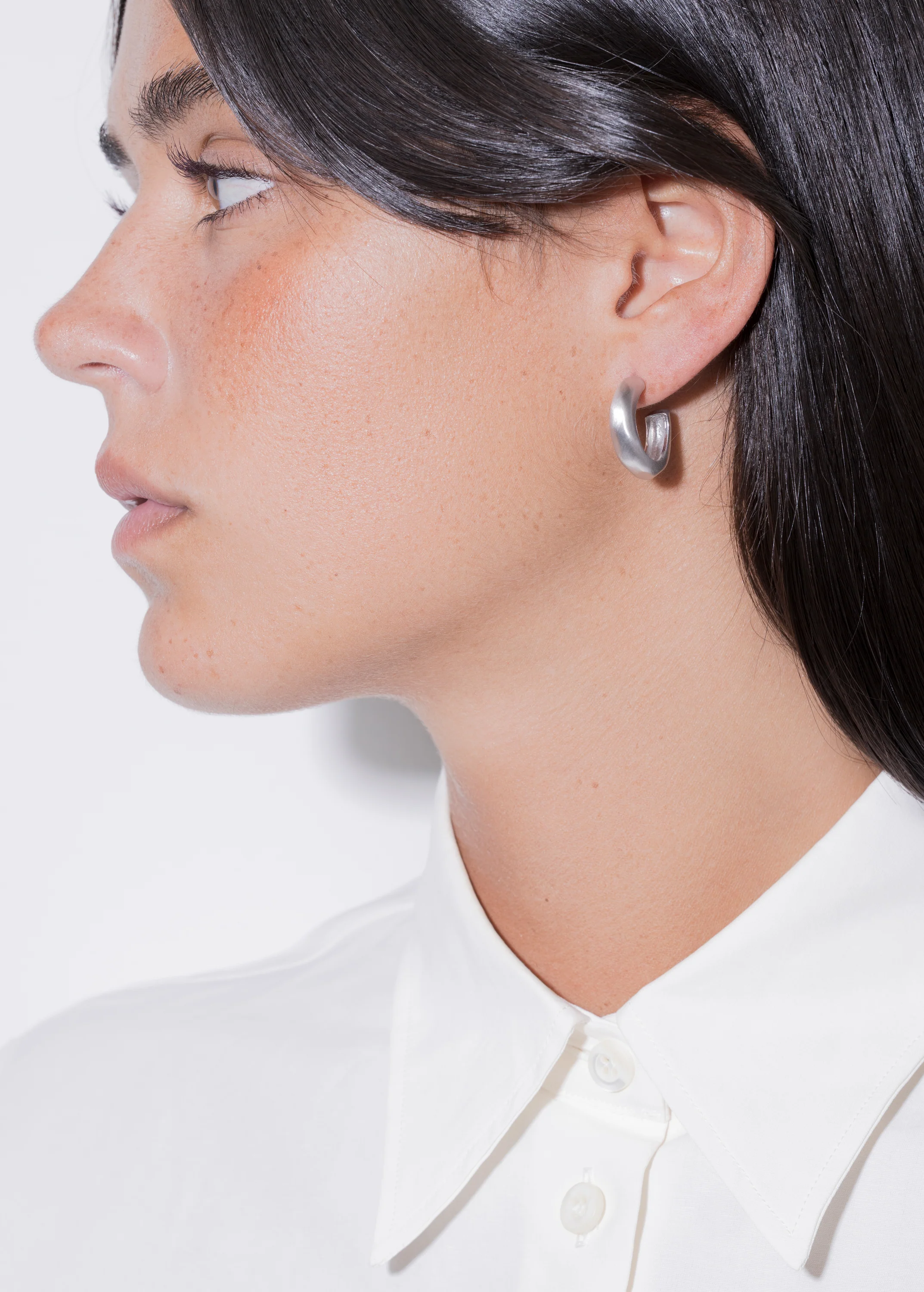 mini vera earrings - Image 2