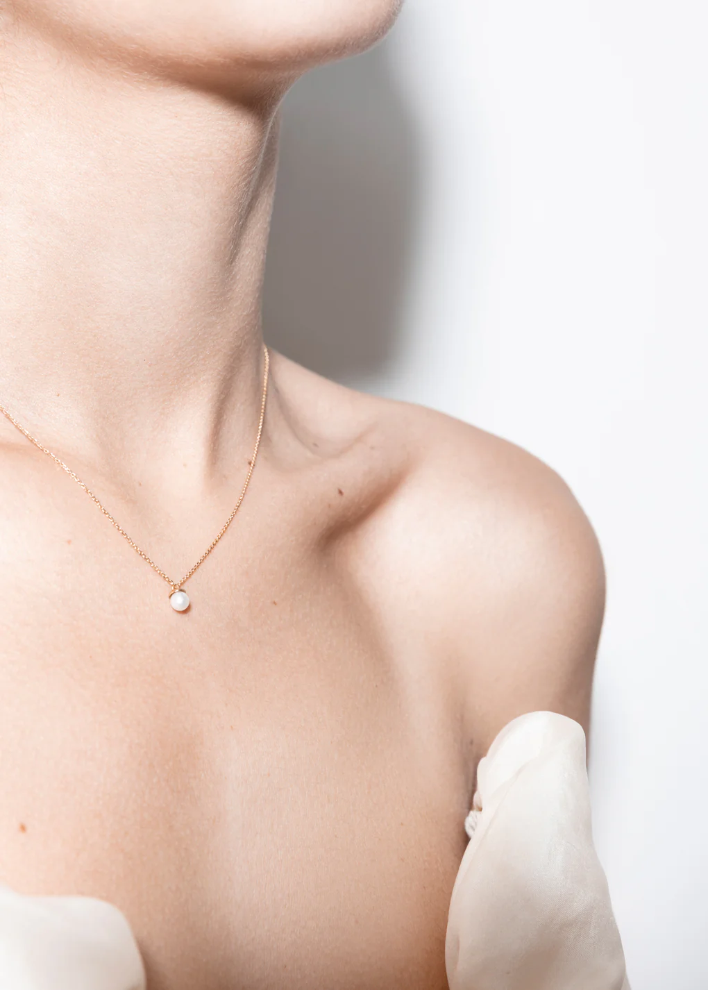 natalia necklace 18k pearl - Image 4