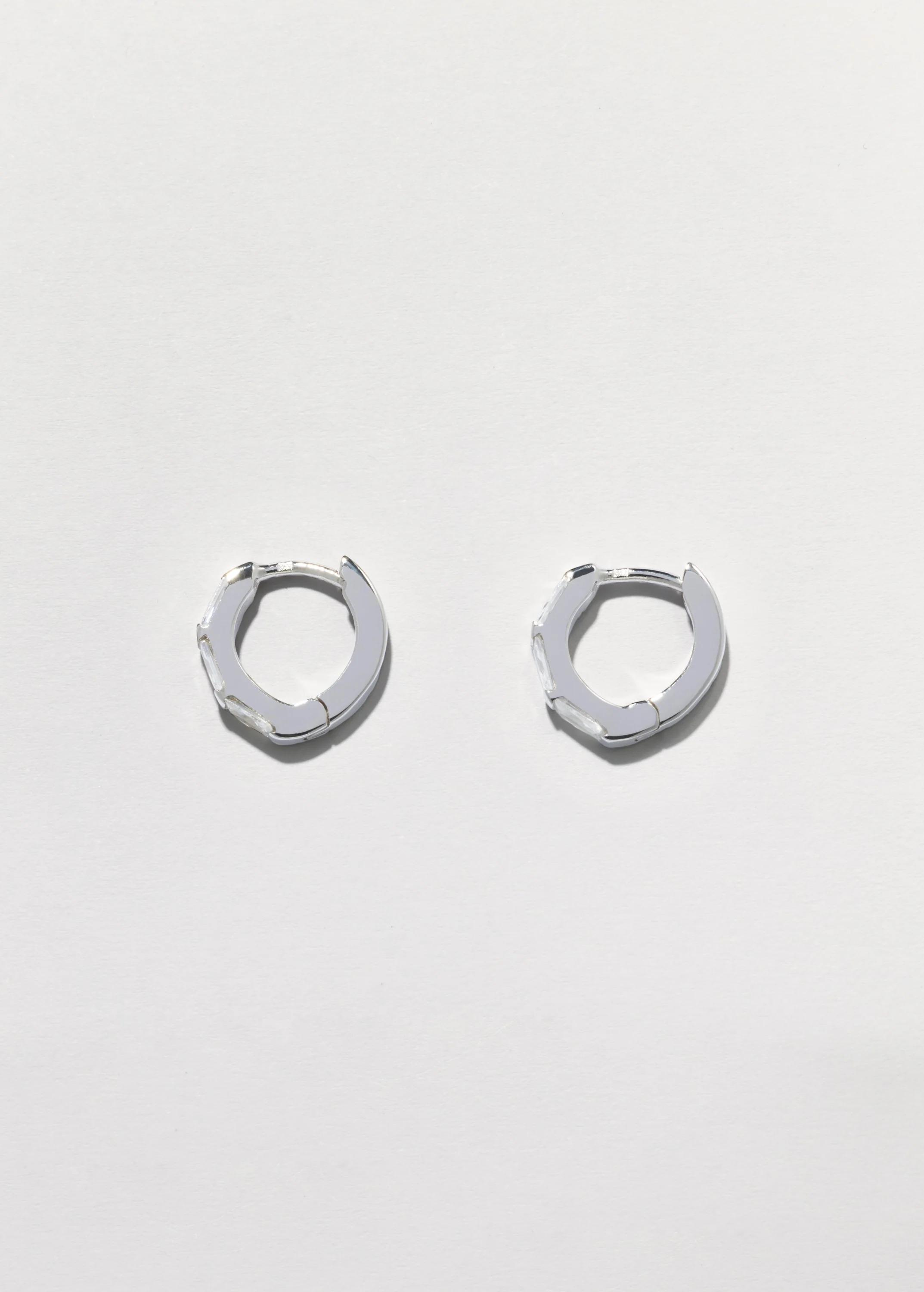 norma earrings white - Image 5