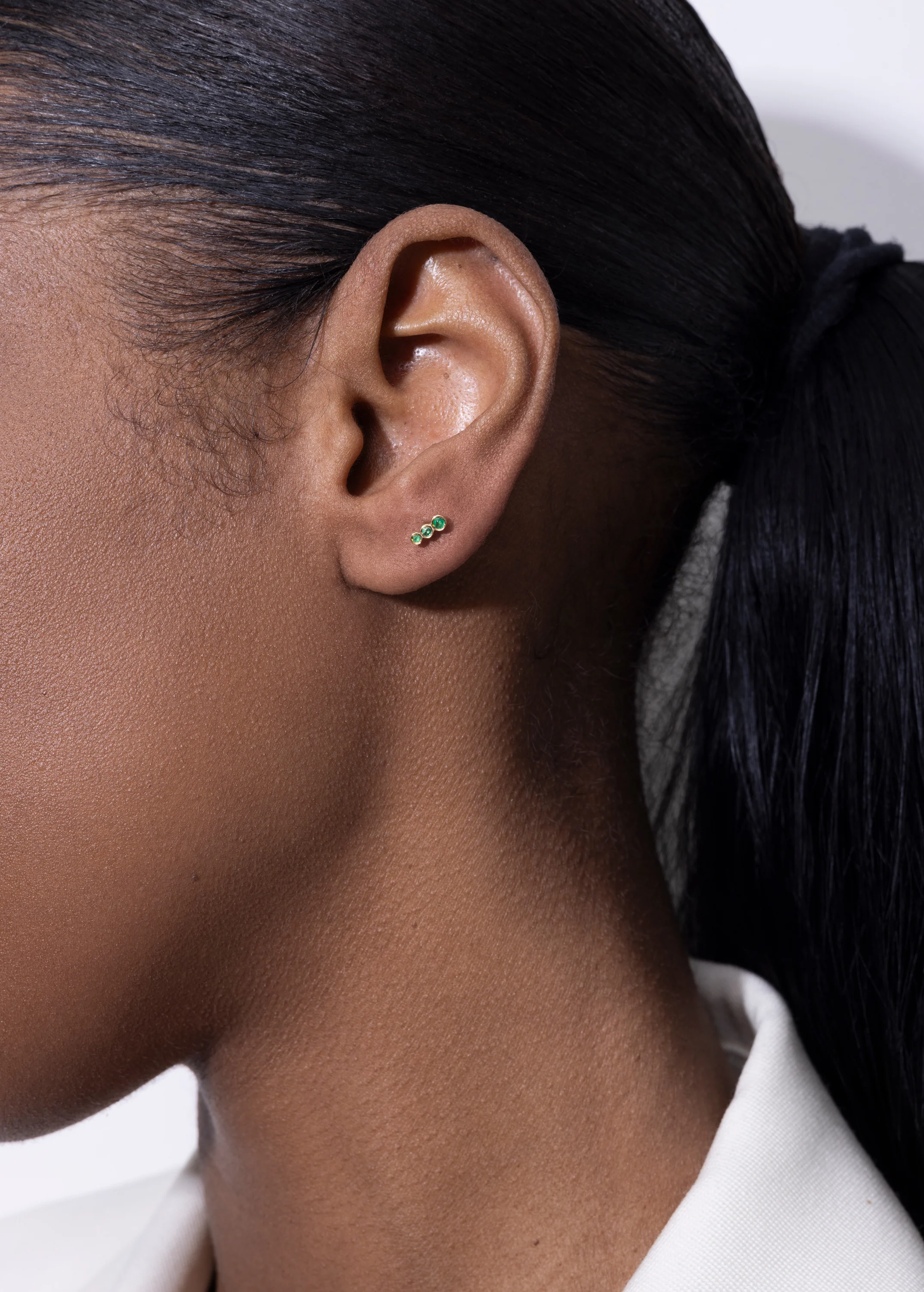 noun stud emerald 18k - Image 3